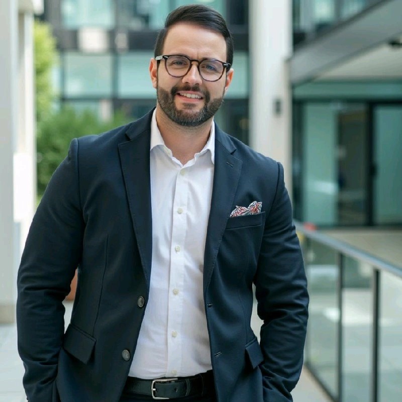 Carlos Fuenmayor — Instructor TotalCV